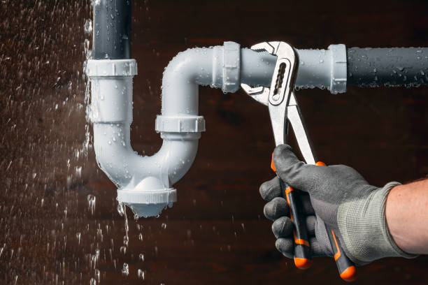 Professional Leak Detection technician working in Hamden, CT